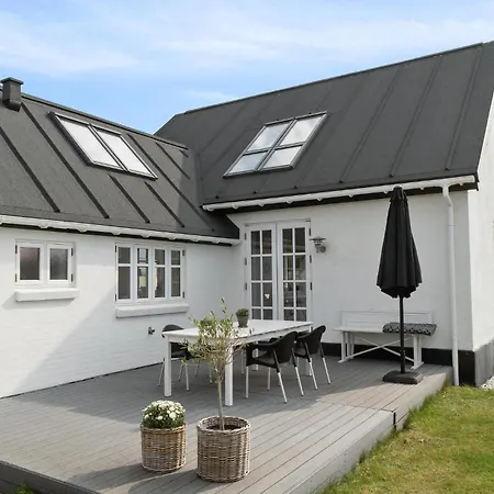 Awesome In With Kitchen Holiday home *